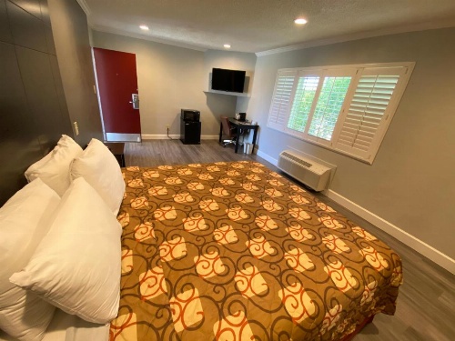 Budget Inn Of Hayward image 7